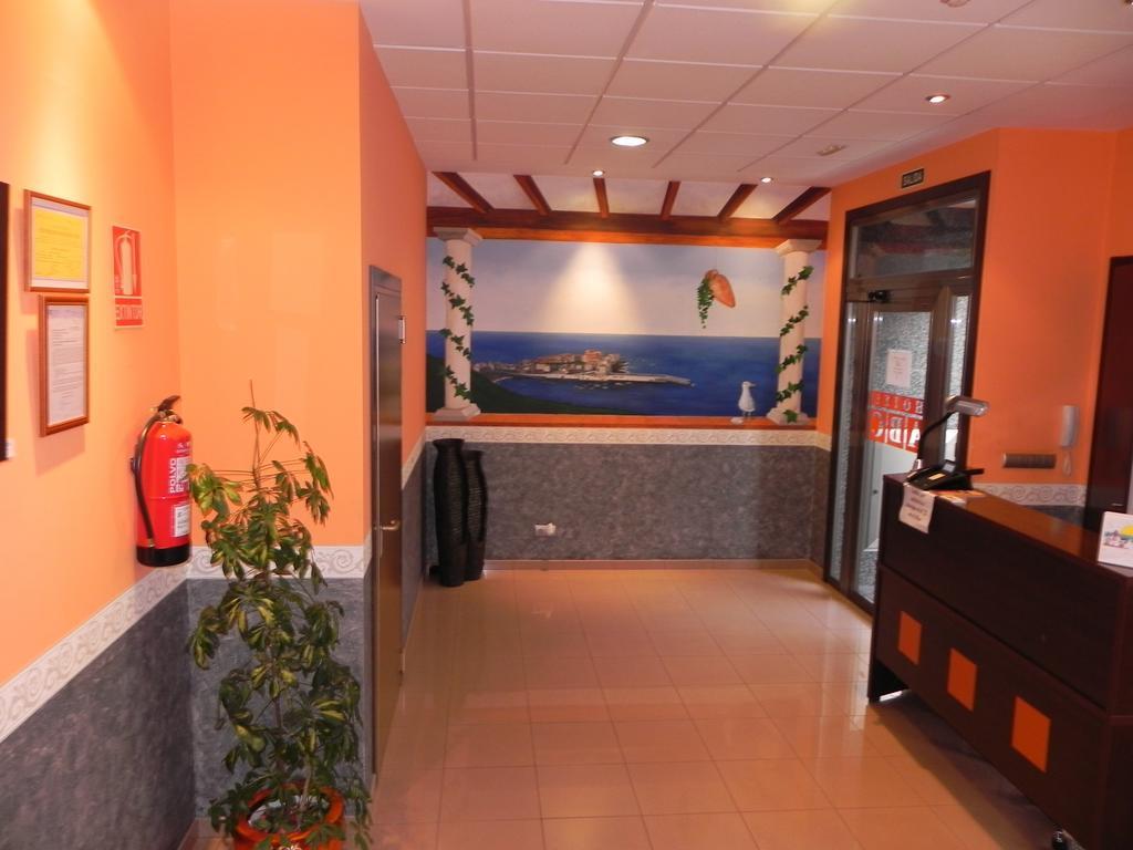Hotel Restaurante Pizzeria Abc Laracha Exterior foto